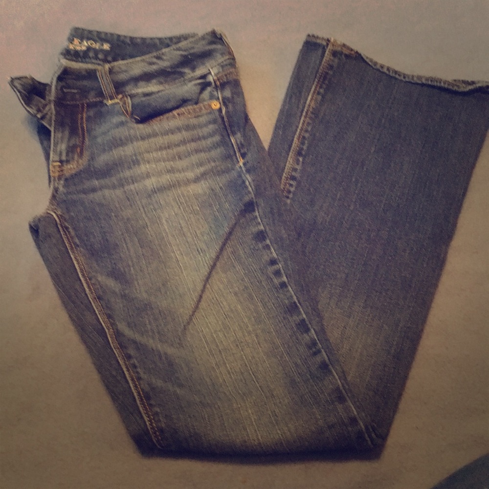 AMERICAN EAGLE ARTIST JEANS SIZE 4